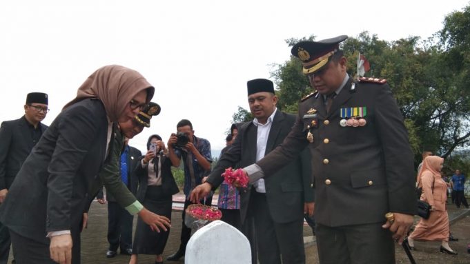 Dibawah rintikan hujan Deras, Pelaksanaan Ziarah Nasional berlangsung khidmat