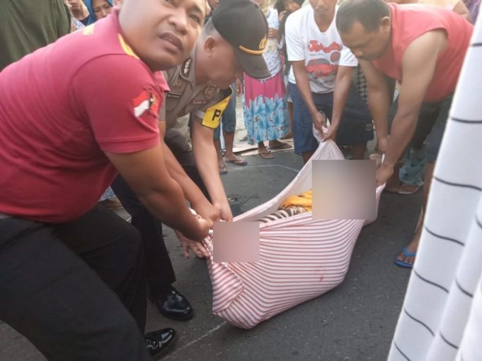 Akibat Mabuk, pengemudi tabrak penjual ikan masak keliling di Kobo Besar