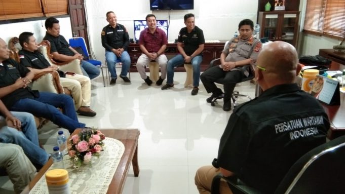 Dikenal ramah & bermasyarakat, Gunadi berharap Kapolres Kotamobagu bersedia jadi Dewan Penasehat PWI.