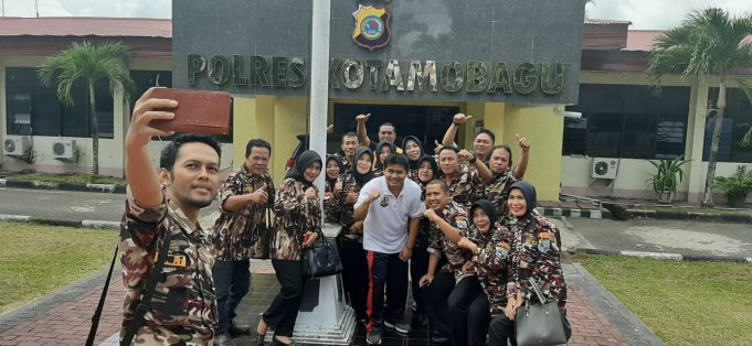 Silaturahmi FKPPI di Polres Kotamobagu, Kapolres : “Terima kasih FKPPI sudah turut jaga Nataru”.