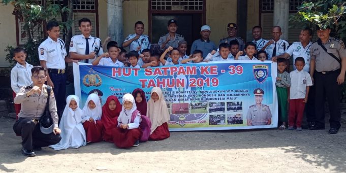 Keceriaan Anak-Anak Panti Asuhan sambut kunjungan Satpam & Sat Binmas Polres Kotamobagu.