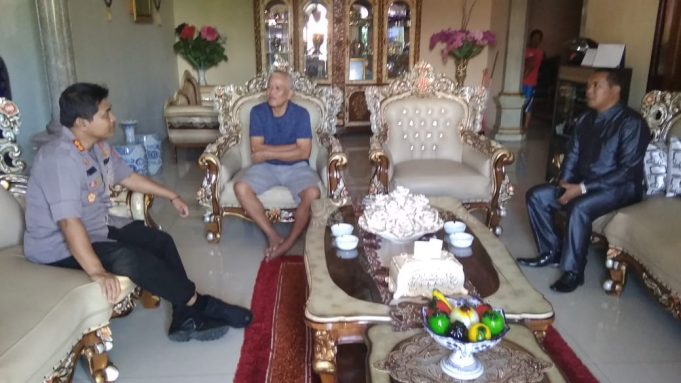 Kapolres Kotamobagu sambangi Tokoh Masyarakat Gogagoman Lendy Mokodompit (Papa Eka)
