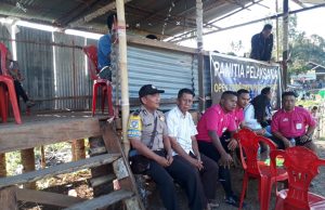 Bhabinkamtibmas Desa Pangian Bersatu lakukan pengamanan pertandingan Sepakbola