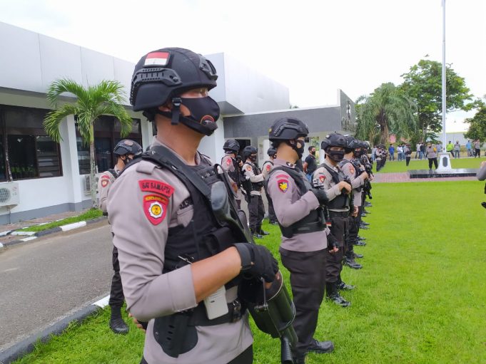 Pimpin apel kesiapsiagaan dalam rangka pengamanan perayaan hari raya Idul Fitri 1441 H.
