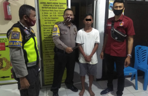 Karena telah sama-sama mabuk, pesta miras berujung penikaman.