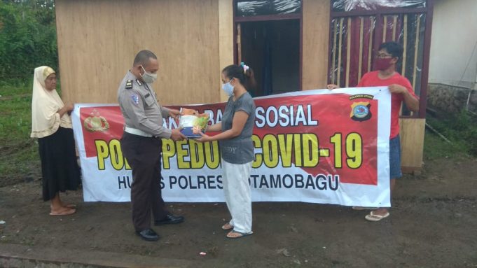 Humas Polres Kotamobagu turut salurkan Bansos Covid-19, Rusman :”Kami libatkan Wartawan untuk pendataan”