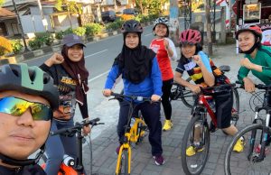 “Bergowes ria” sore hari jadi solusi Wakapolres Kotamobagu jaga fisik selalu prima.