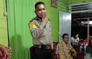 Laksanakan Patroli Bhabinkamtibmas Tumobui berikan himbauan Kamtibmas & sosialisasikan Inpres No. 6 Tahun 2020.