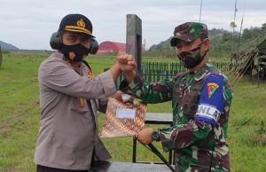 Kapolres Kotamobagu terima Brevet kehormatan Armed 19/105