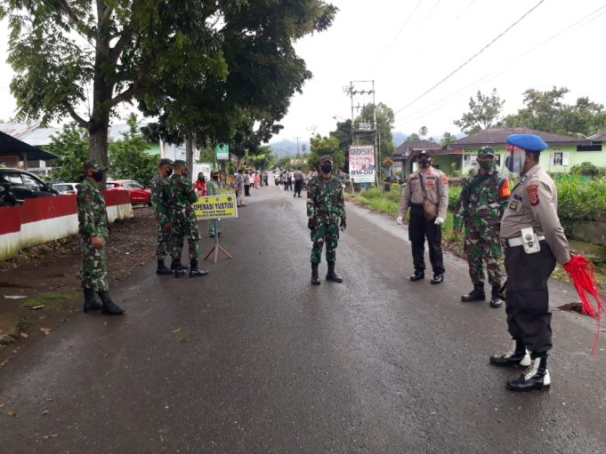 Polsek Passi gelar Operasi Yustisi, jaring puluhan pelanggar dan bagi ratusan Masker