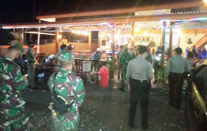 Operasi Yustisi Covid-19 Polres Kotamobagu, himbau pengunjung cafe patuhi protokol kesehatan