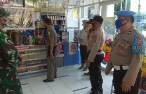 Tidak ‘kendor’, Ops Yustisi sasar para pelaku usaha makro yang mulai lalaikan Prokes.