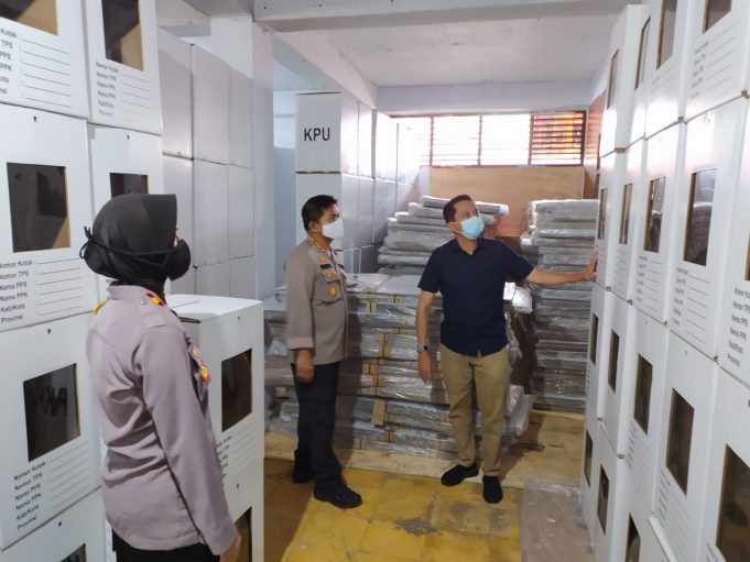 Kapolres Kotamobagu Cek Kesiapan Logistik KPU Kota Kotamobagu