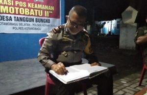 Sambangi Desa Bungko, Kasat Binmas motivasi & beri apresiasi Kampung tangguh “Motobatu”.