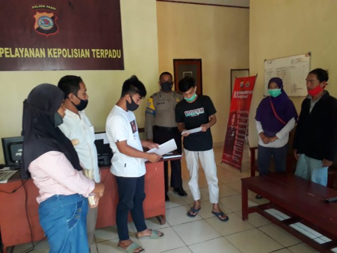 Bhabinkamtibmas Desa Otam damaikan permasalahan warganya lewat mediasi
