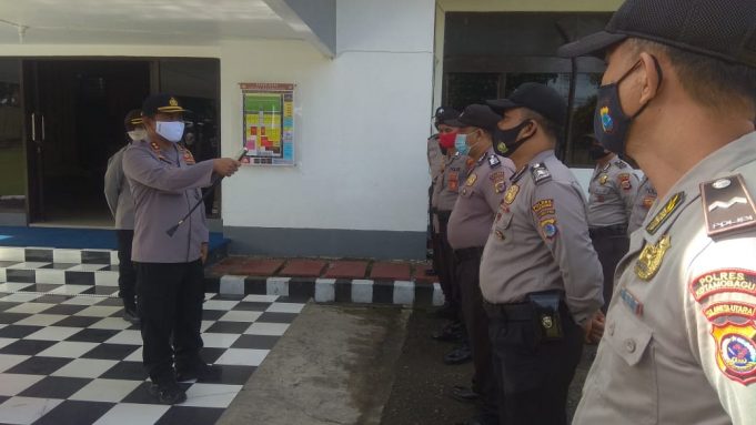 Kumpulkan Bhabinkamtibmas, Kapolres Kotamobagu ingatkan jadilah AC (Air Conditioner) agen pendingin Sitkamtibmas Desa Binaan