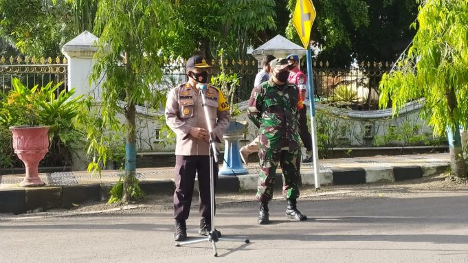 Kapolres Kotamobagu Pimpin Apel Gabungan Untuk Meniadakan Kerumunan/Konvoi Malam Tahun Baru 2021 di Kota Kotamobagu