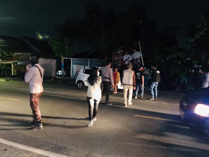 Bersama Bawaslu, Polres Kotamobagu bersihkan APK Pilgub 2020