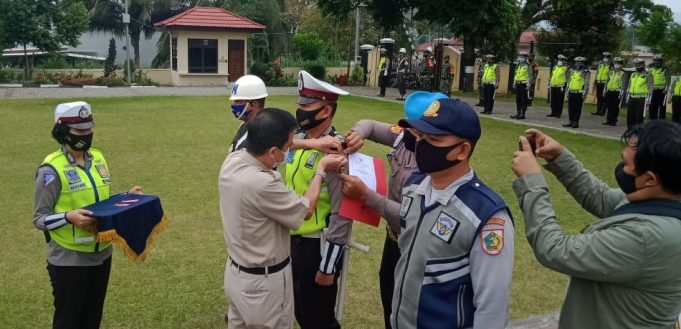 Apel Gelar Pasukan Ops Lilin Samrat 2020, Sekkot Kotamobagu bacakan amanat Kapolri