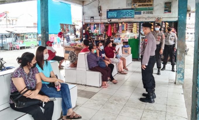 Patroli Sabhara, himbau Kamtibmas dan PPKM di pasar Serasi Kotamobagu