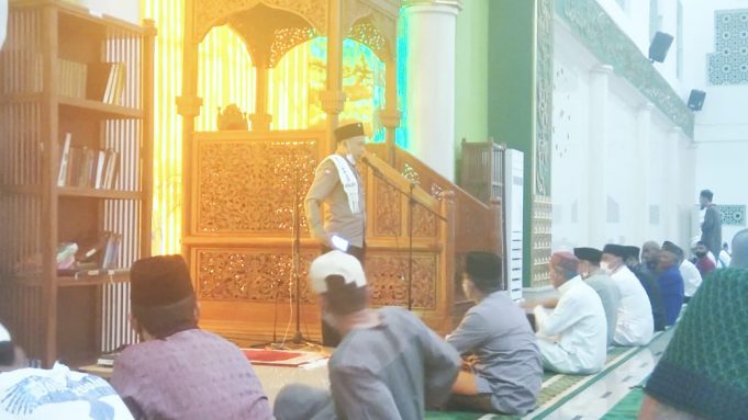 “Kultum” di MABM Kotamobagu, Da’i Kamtibmas Aipda Herdianto Mamonto buat puluhan jemaah belinang air mata.