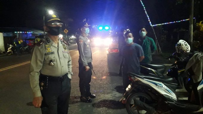 KRYD Polres Kotamobagu himbau Prokes dengan Mobil Binmas di pusat perbelanjaan