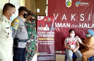 Polsek jajaran Polres Kotamobagu laksanakan gerai Presisi vaksinasi nasional.