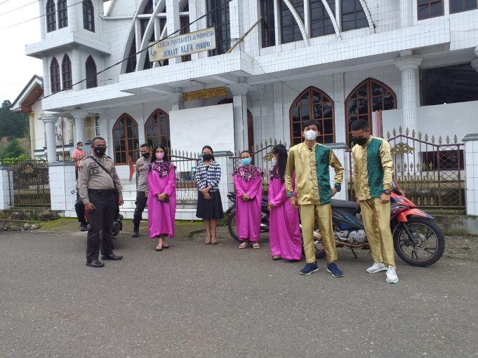 Patroli & sambang di sejumlah Gereja, Personil Polres Kotamobagu laksanakan koordinasi kegiatan sidang Sinode GMIBM Ke-54.