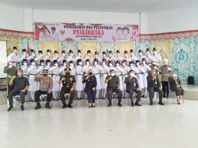 Kapolres Kotamobagu bersama Forkopimda Kota Kotamobagu mengikuti giat pengukuhan & pelantikan Paskibraka tahun 2021.