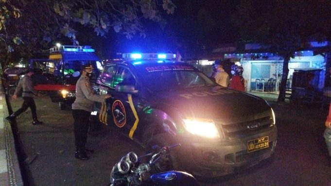 Kabag Ops pimpin Ops Yustisi, berikan himbauan kepada para pelaku usaha terkait Prokes.