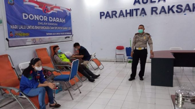 Sat Lantas Polres Kotamobagu gelar donor darah & syukuran dalam rangka hari Lalu Lintas Bhayangkara Ke-66.