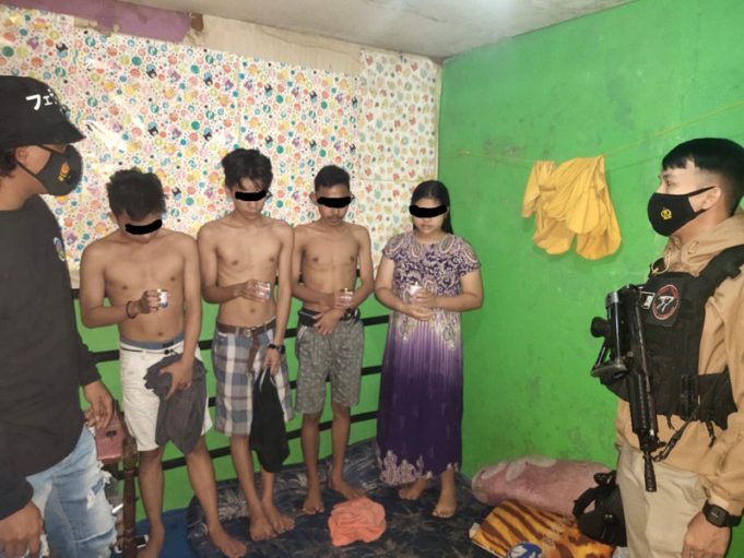 Tim Anoa bubarkan Pesta Miras dan hirup Ehabond dari tempat Kost hingga Emperan saat malam Minggu