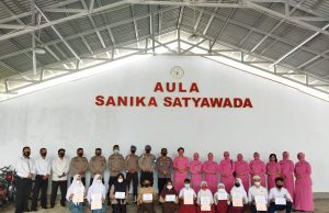 11 Putra-putri personil Polres Kotamobagu Terima beasiswa Bhayangkari