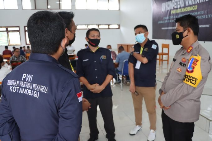 Berkomitmen dengan Harkamtibmas di Kotamobagu, lewat silaturahmi yang di bangunnya Kapolres yakinkan bahwa Together we are strong!.