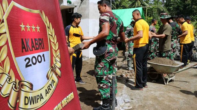 20 Tahun Bakti Untuk Negeri AKABRI 2001, Polres Kotamobagu dan Kodim 1303 BM bantu pembangunan Masjid Al-Hidayah Desa SIA