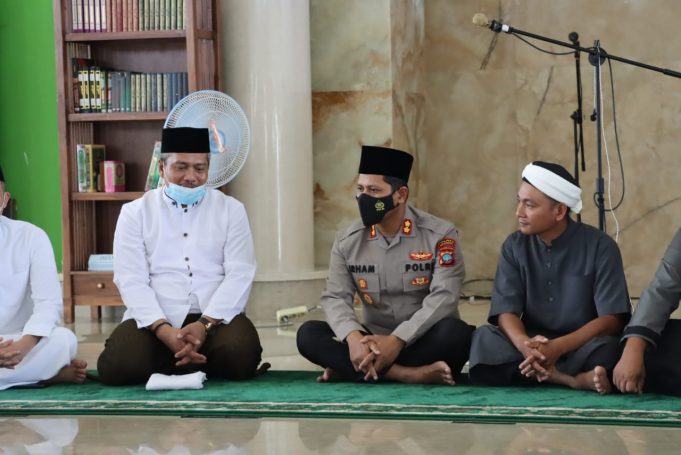 Sinergi dengan Tokoh Agama jaga Sitkamtibmas dan Cegah Covid-19, Kapolres sambangi ketua MUI Kotamobagu