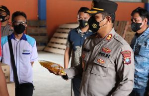 Antisipasi terjadi kelangkaan Minyak Goreng di wilayahnya, Kapolres Kotamobagu sidak sejumlah tempat.