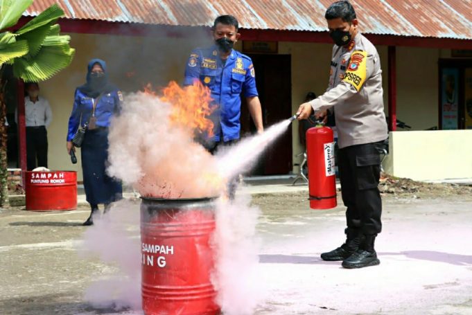 Polres Kotamobagu gelar simulasi pemadaman kebakaran dengan APAR