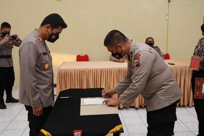 Polres Kotamobagu Gelar Penandatanganan dan Pengambilan Sumpah Pakta Integritas Penerimaan Polri Tahun 2022