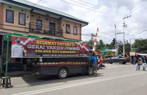 Semarakan Ivent Drag Race MKGR Kotamobagu, Polres Buka Gerai Vaksinasi Untuk Layani Pengunjung Yang Datang.