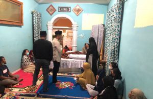 Miliki Ikatan Emosional Yang Erat Dengan Masyarakat Boltim, Kapolres Sambang Duka Ke Mantan Camat Modayag.