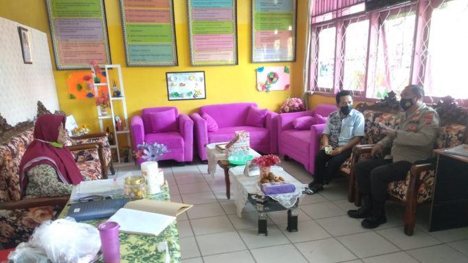 Kapolsek Kotamobagu Gandeng Madrasah Al-Khairat Laksanakan Vaksinasi