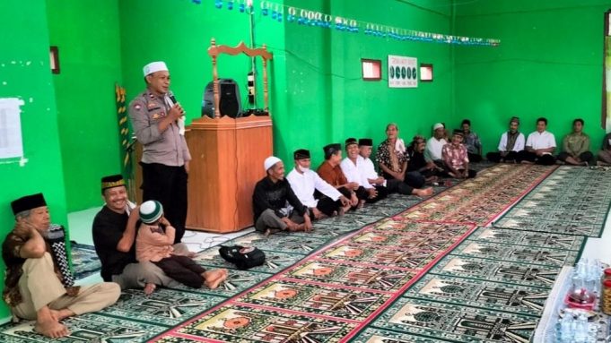 Halal Bi Halal Desa Tudu Aog, Da’i Polri Ajak Warga Jaga Silaturahmi dan Pelihara Kerukunan