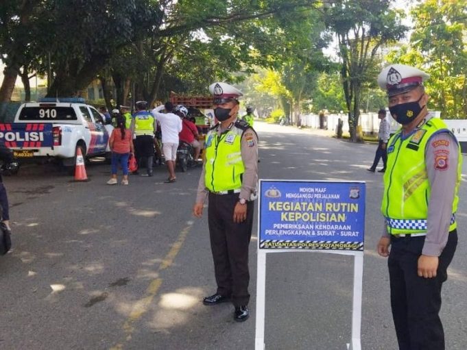 Sat Lantas Polres Kotamobagu Bersama Dishub Periksa Kelengkapan Kendaraan Bermotor