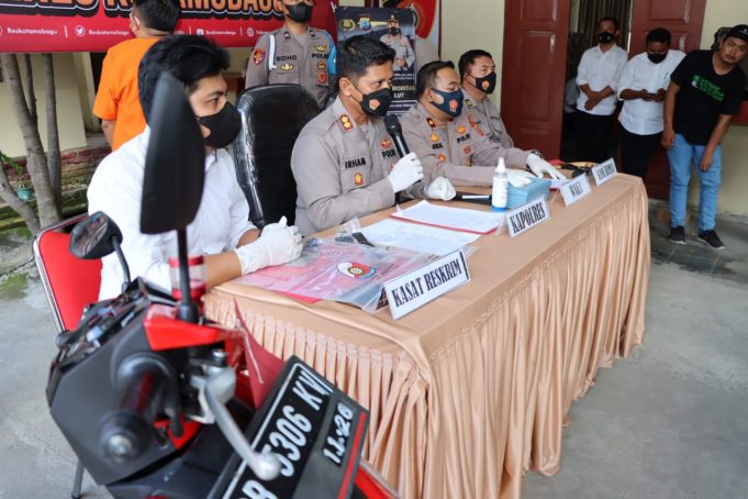 Pimpin Press Conference Kasus Curanmor, Kapolres Imbau Masyarakat Waspada & Tak Memposisikan Diri Sebagai Korban.