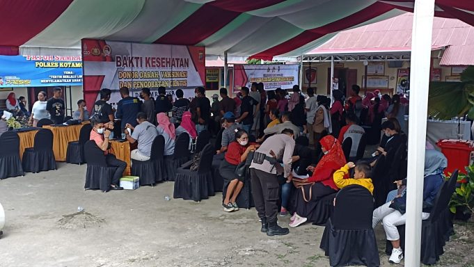 Kegiatan Bakti Kesehatan Polres Kotamobagu Dibanjiri Warga, Kapolres : Syukur Moanto Dan Dega Niondon.