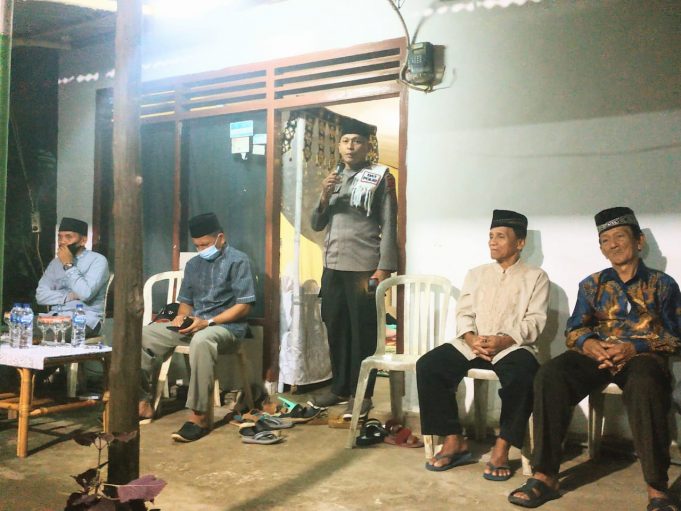 Berikan Ceramah Di Acara Ta’jiah, Aipda Herdi Ajak Masyarakat Terus Bersinergi Dengan Polri.