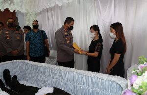 Dikenal Murah Senyum & Ramah, AKP Jack Assa Tutup Usia, Kapolres Beserta Jajaran Turut Melayat Duka
