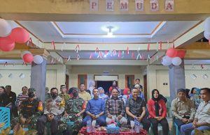 Hadiri Turnamen Sepak Bola “Pemuda Cup”, Bhabinkamtibmas Turut Ajak Warga Jamin Situasi Kamtibmas.