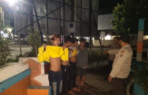 Tim Patroli Polres Kotamobagu Bubarkan Pesta Miras di Pusat Kota